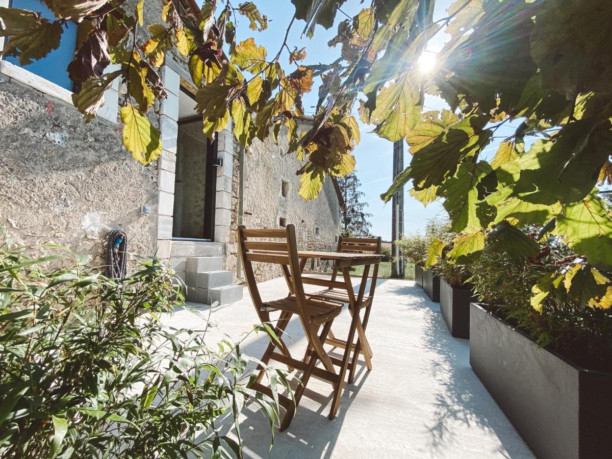 La Parenthese, Joli Studio Avec Terrasse Valeuil Zewnętrze zdjęcie