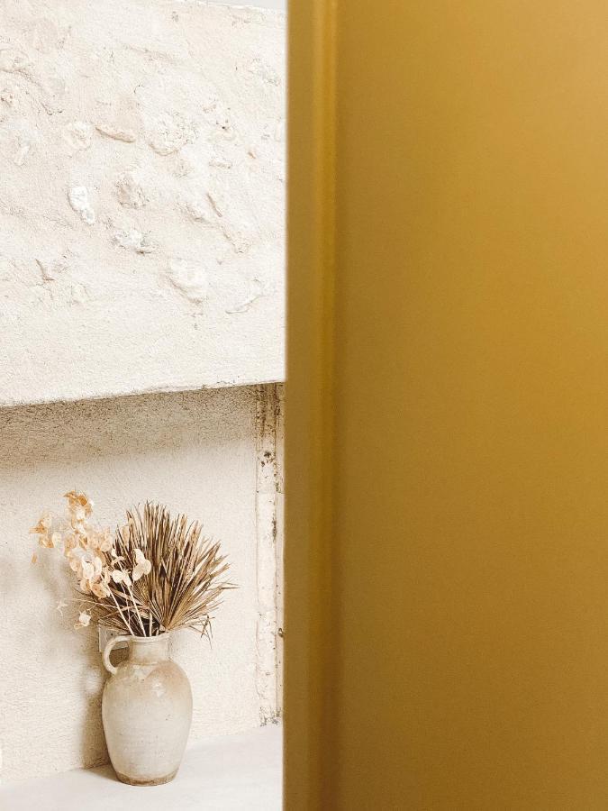 La Parenthese, Joli Studio Avec Terrasse Valeuil Zewnętrze zdjęcie