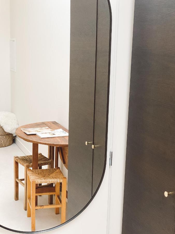 La Parenthese, Joli Studio Avec Terrasse Valeuil Zewnętrze zdjęcie